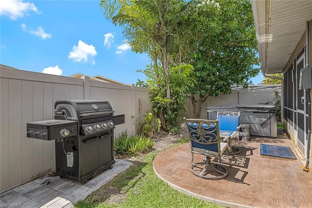 814 107th AVE, Naples, FL 34108,225014829