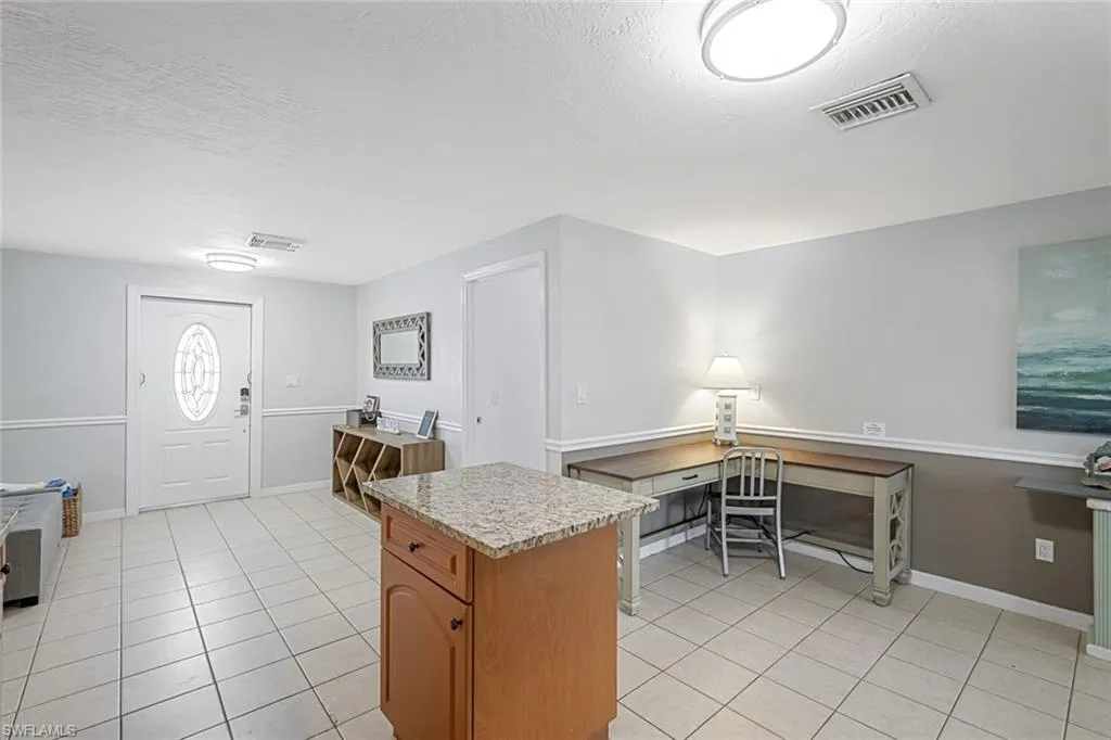 814 107th AVE, Naples, FL 34108,225014829