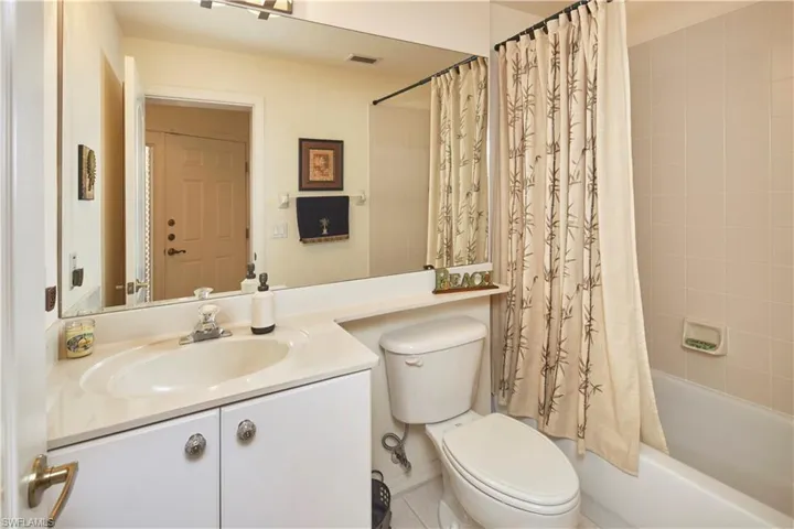 Full guest bathroom.