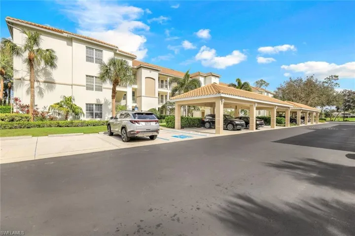 8217  Parkstone  PL, Naples, FL 34120