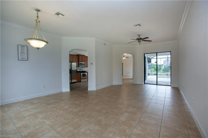 2110 Sw 38th Ter, Cape Coral, Florida 33914