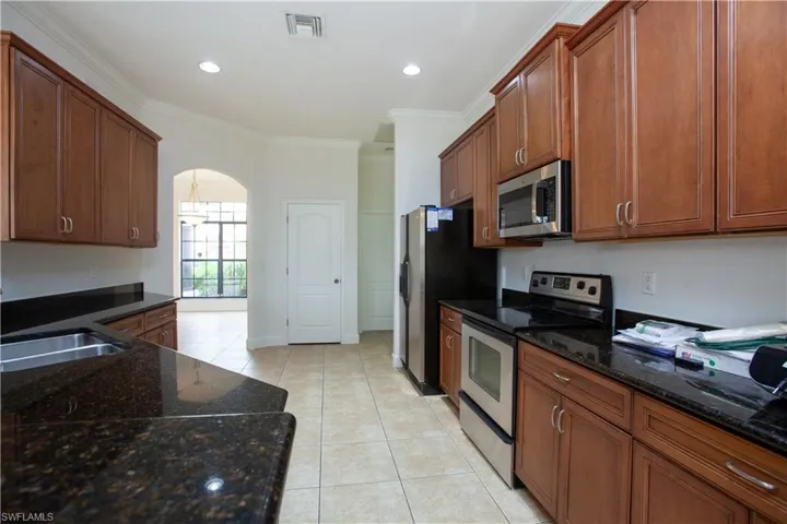 2110 Sw 38th Ter, Cape Coral, Florida 33914