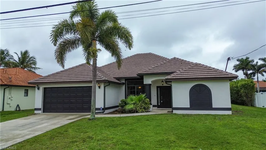 2110 Sw 38th Ter, Cape Coral, Florida 33914