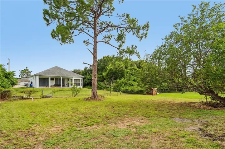 3709 10th St Sw, Lehigh Acres, Florida 33976