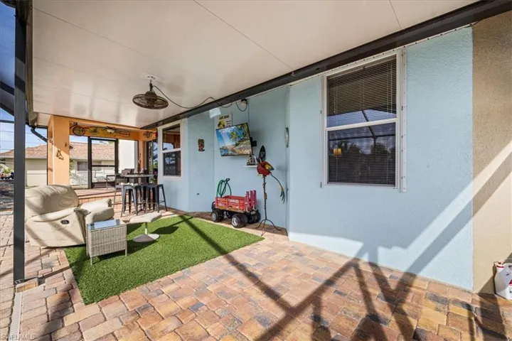 View of patio / terrace with ceiling fan