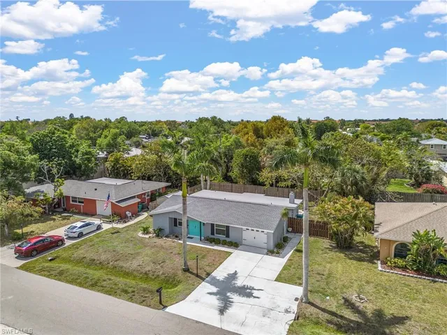 776  Entrada S DR, Fort Myers, FL 33919