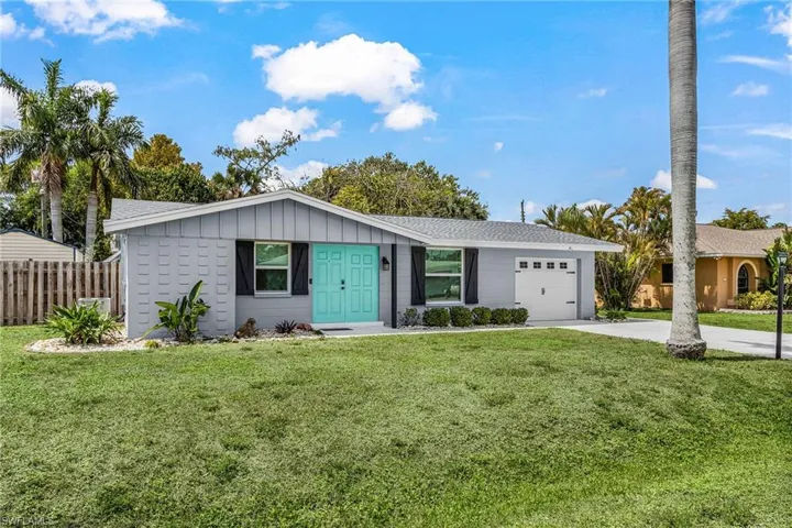 776  Entrada S DR, Fort Myers, FL 33919