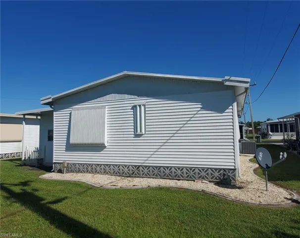 556  Freedom  ST, North Fort Myers, FL 33917