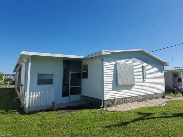 556  Freedom  ST, North Fort Myers, FL 33917