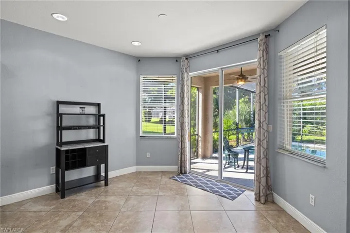Breakfast Room
