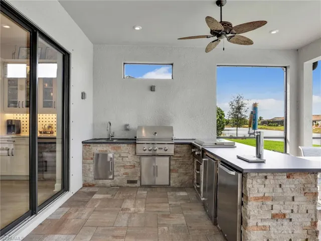 Outdoor Kitchen