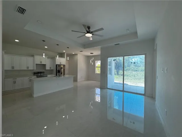 2810  9th W ST, Lehigh Acres, FL 33971