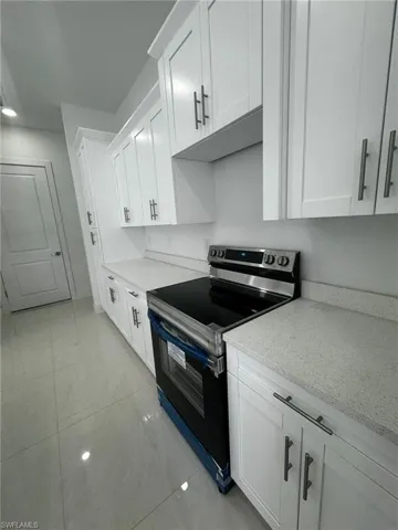 2810  9th W ST, Lehigh Acres, FL 33971