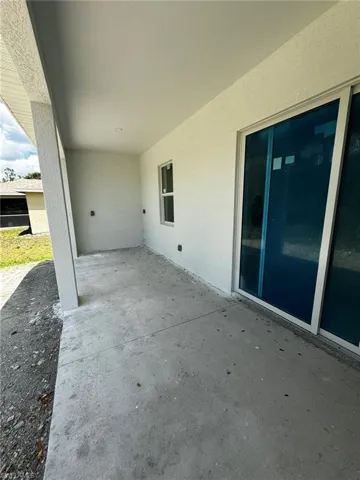 2810  9th W ST, Lehigh Acres, FL 33971