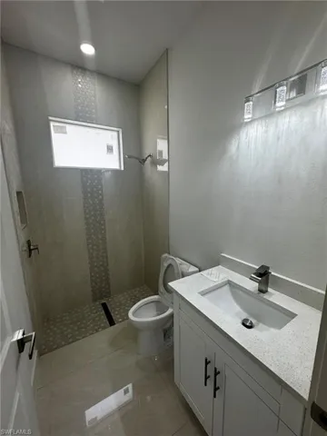 2810  9th W ST, Lehigh Acres, FL 33971