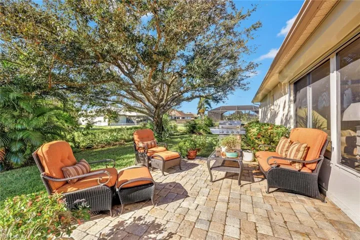 1722 SW 18th  ST, Cape Coral, FL 33991