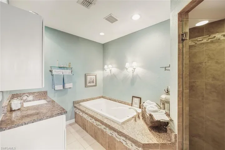 1722 SW 18th  ST, Cape Coral, FL 33991