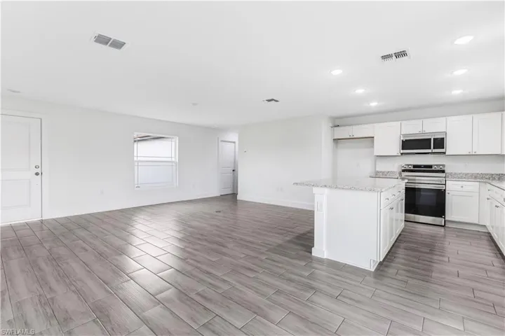 726 Camilla St E, Lehigh Acres, Florida 33974