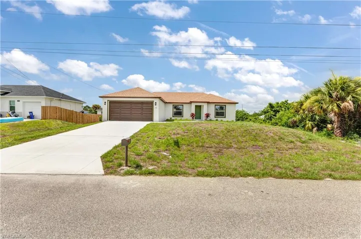 726 Camilla St E, Lehigh Acres, Florida 33974