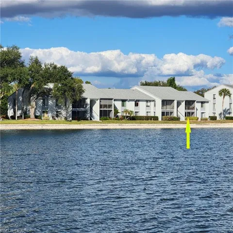 1st Floor Lakefront Condo