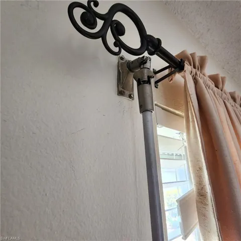 Manual Roll-Down Shutters & 1 Elec Shutter