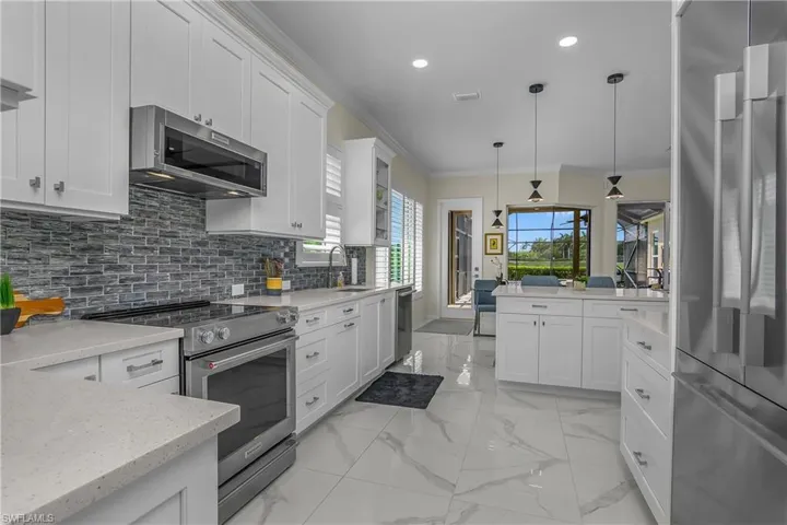 6099 Fairway Ct, Naples, Florida 34110