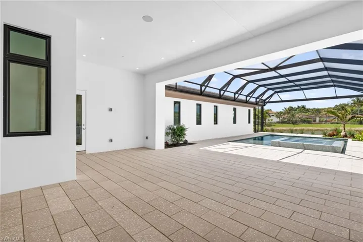 Large outdoor living space with  Integrated salt water pool / hot tub