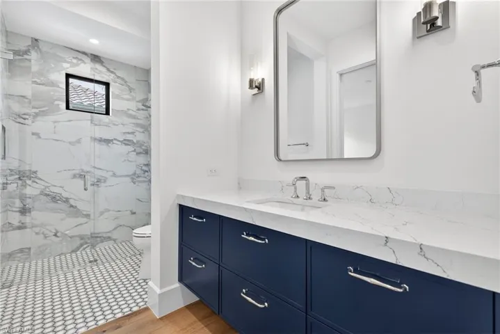 Bathroom  en-suite for bedroom 4
