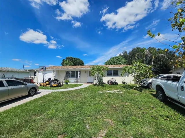 1521 Huntdale St E, Lehigh Acres, Florida 33936