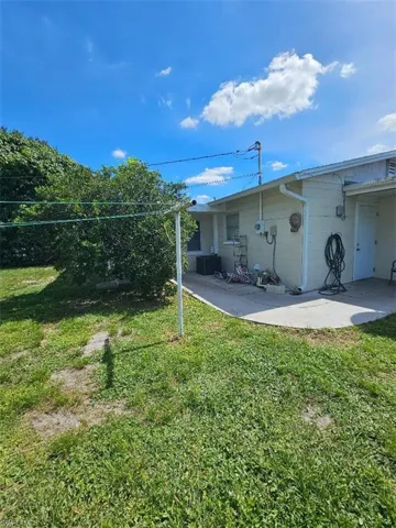 1521 Huntdale St E, Lehigh Acres, Florida 33936