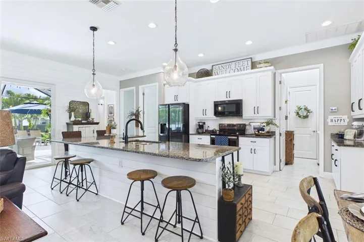 437 NW 38th  PL, Cape Coral, FL 33993