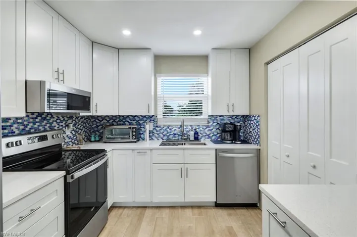 1714 Bikini Ct 103, Cape Coral, Florida 33904
