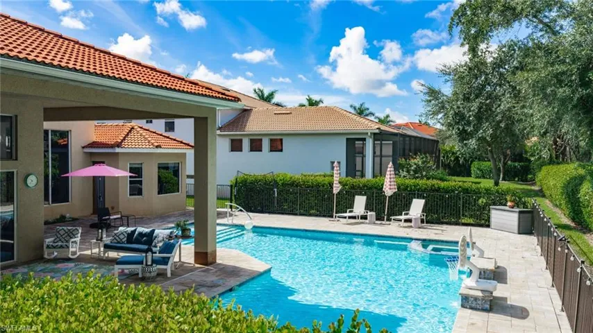 19428 La Serena Dr, Estero, Florida 33967