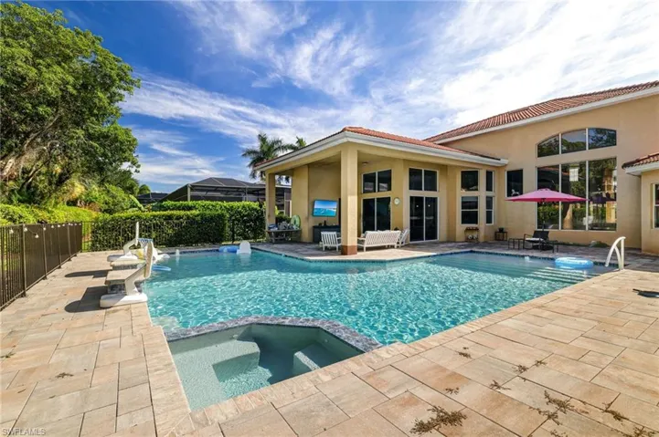 19428 La Serena Dr, Estero, Florida 33967