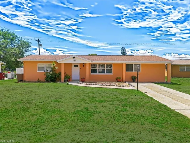 1524 Markdale St E, Lehigh Acres, Florida 33936
