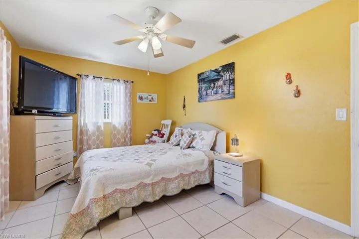 1524 Markdale St E, Lehigh Acres, Florida 33936