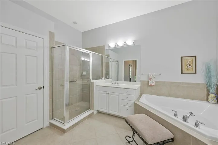 26425 Lucky Stone Rd 202, Bonita Springs, Florida 34135