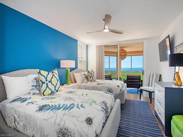 6585 Nicholas Blvd 1102, Naples, Florida 34108