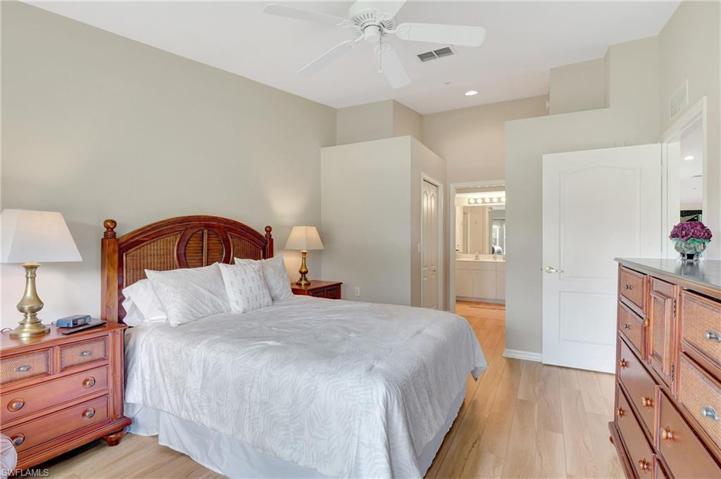 3890  Sawgrass  WAY, Naples, FL 34112