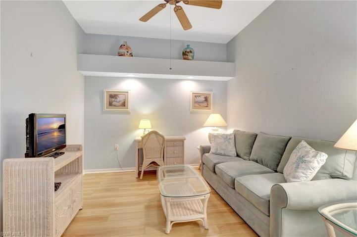 3890  Sawgrass  WAY, Naples, FL 34112
