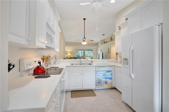 3890  Sawgrass  WAY, Naples, FL 34112