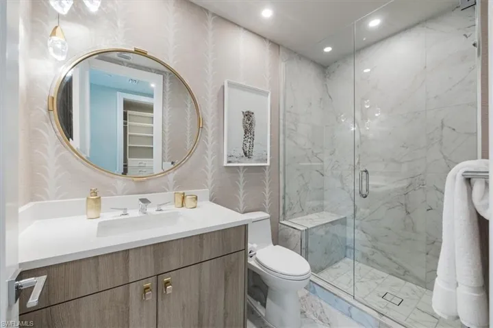 Guest Suite 2 Bathroom