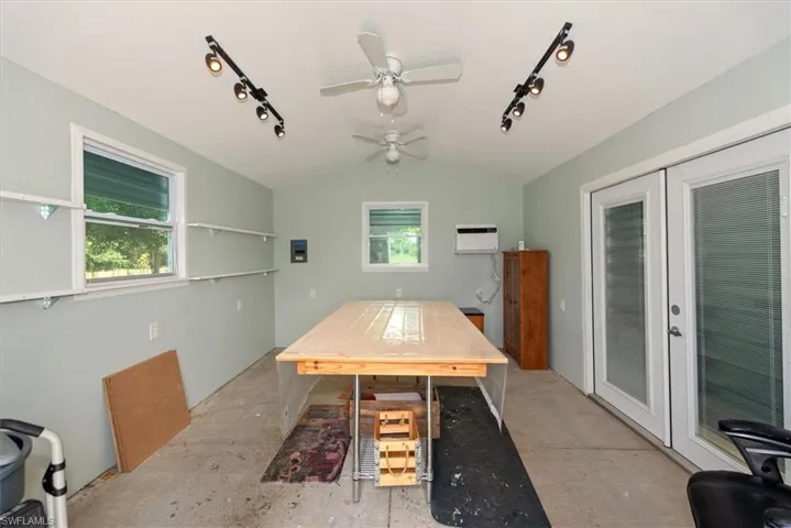 Air Conditioned Detached Studio w/ 30 Amp Service Nearby