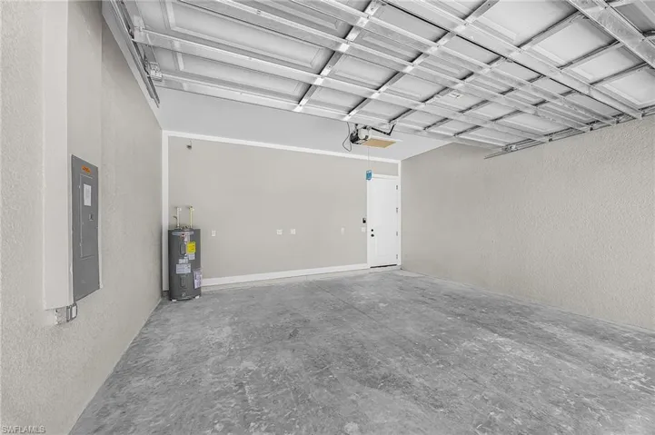 2700  41st W ST, Lehigh Acres, FL 33971