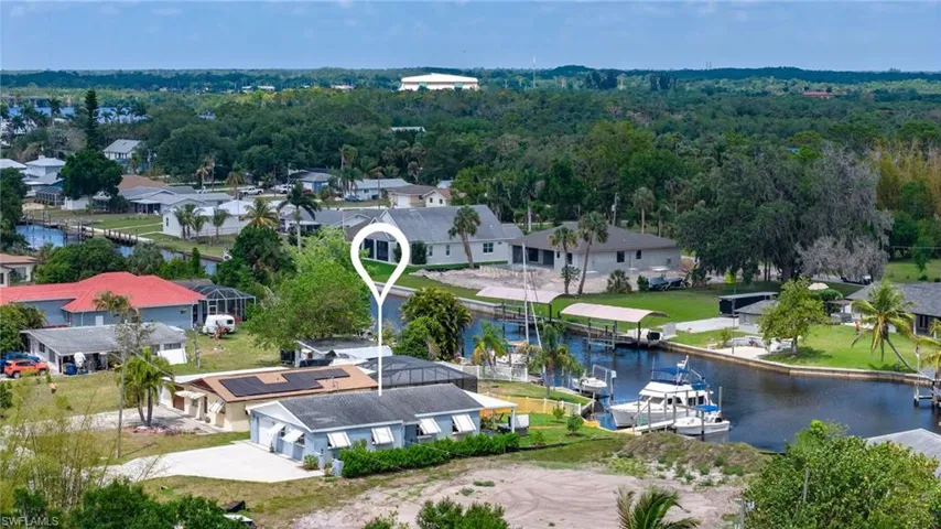 Bird's eye view featuring a residential view and a water view