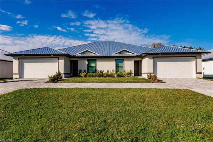 Selling agent can put you in contact with builder of this 3/2/2 duplex who owns the master plans