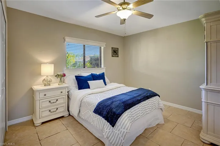 Guest bedroom 1