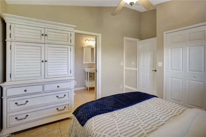 Guest bedroom 1 with access to the bathroom
