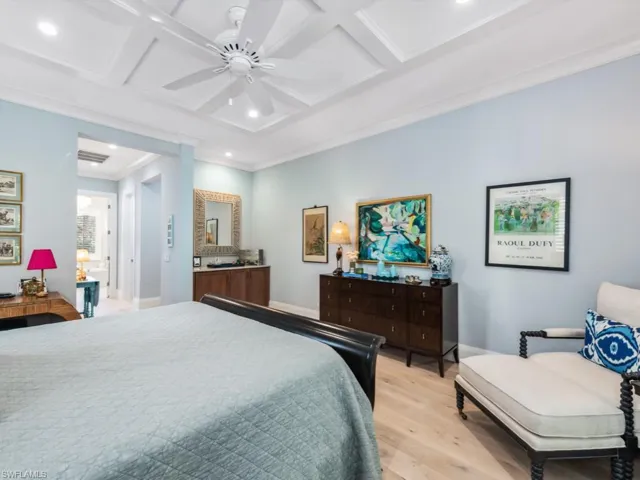 FIRST FLOOR MAIN BEDROOM with built in morning bar