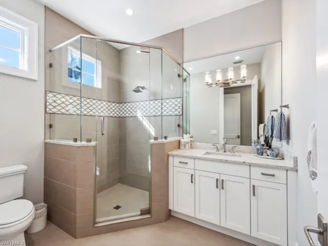 Guest suite 3 bathroom